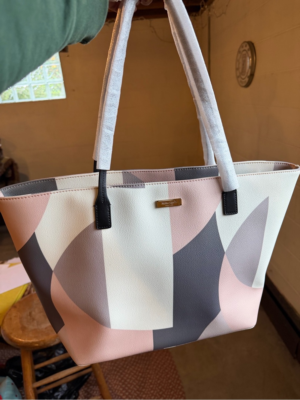 NWT Kate spade 2 PIECE SET Pink, Cream & Gray Geometric Tote with Matching Pouch - Picture 6 of 11